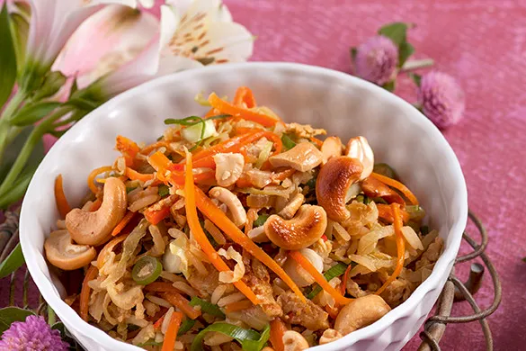 Khaow Pad mit Cashewkennen